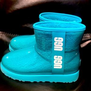 UGG RAIN BOOTS
